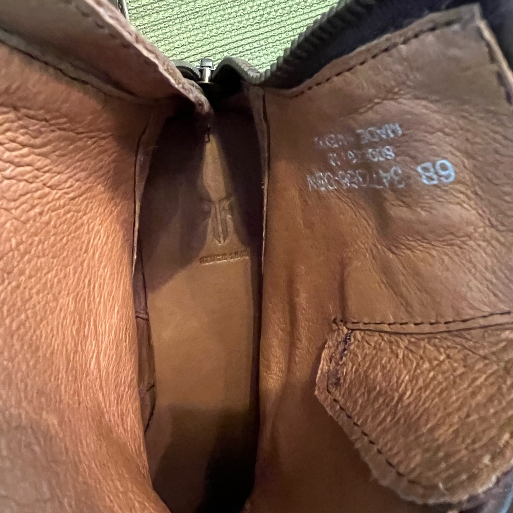 Frye Tyler Engineer Brown Ankle Boots with Buckle Strap Women’s 6B - Picture 6 of 7
